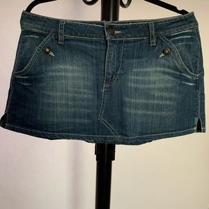 Women’s squeeze denim skirt